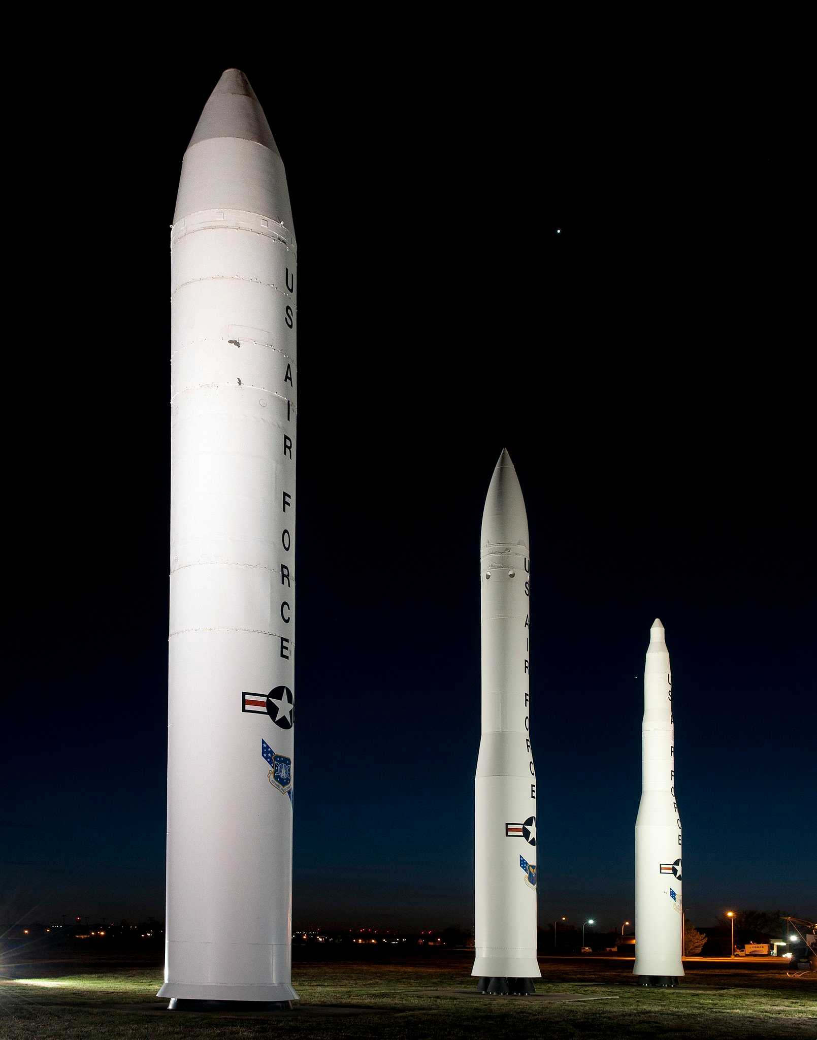U.S. nuclear missiles: Peacekeeper, the Minuteman III and the Minuteman I. (f.l.t.r.)