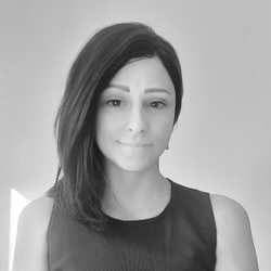 Débora Trombetta profile image