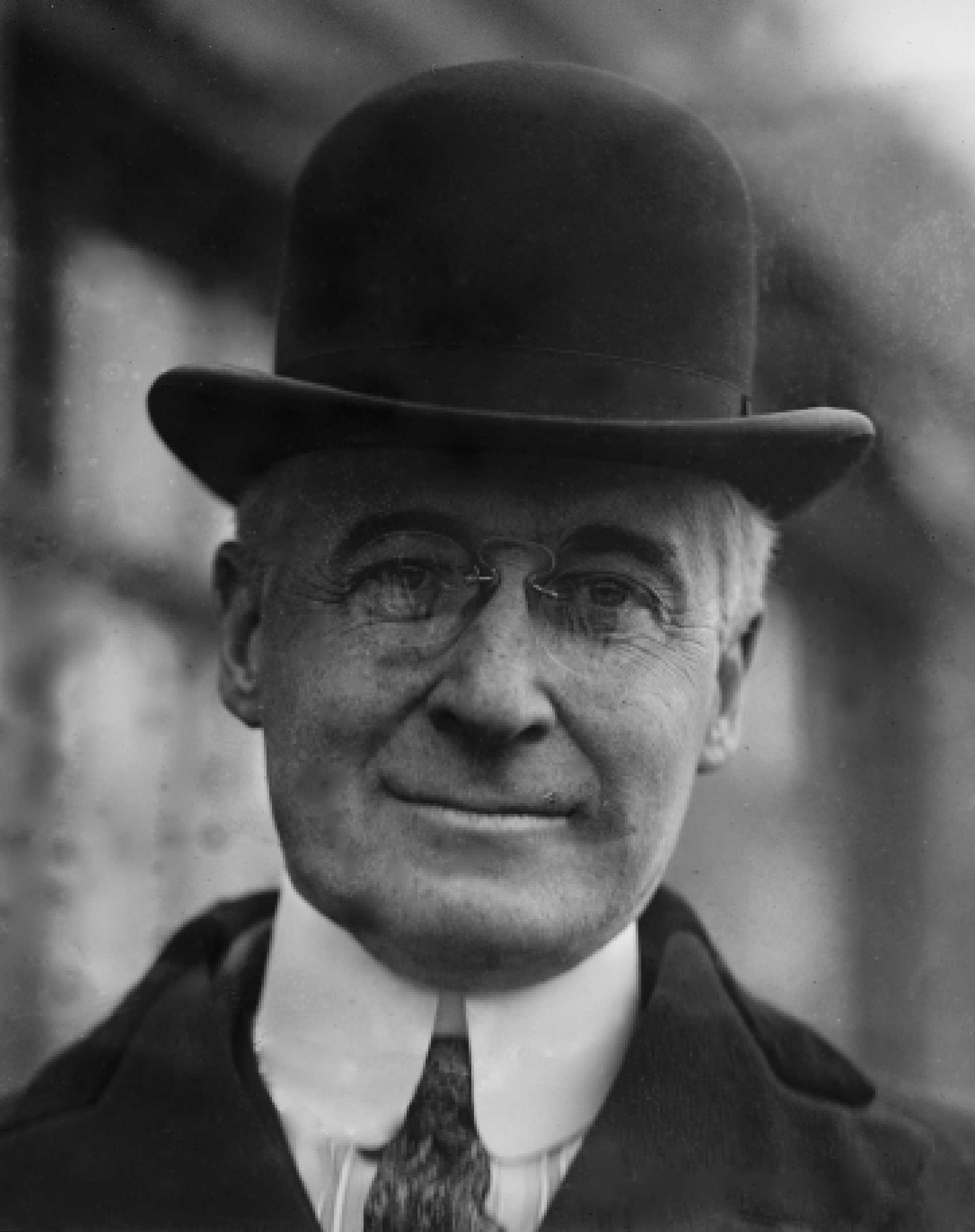 Black and white portrait of Bernard Baruch.